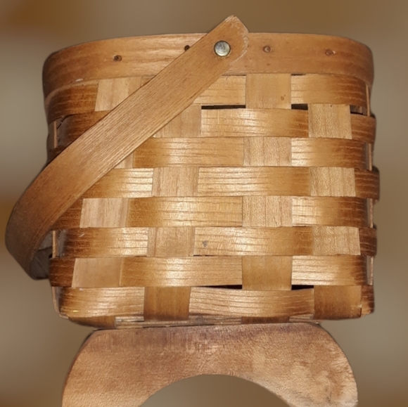 Peterboro Accents Peterboro Large Handmade Basket With Feet And